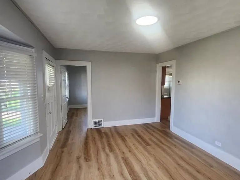 2729 Horton St — Photo 7
