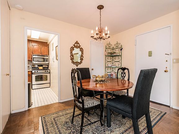 5th image of 70-25 Yellowstone Blvd #22A
