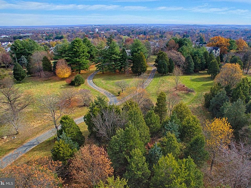 1st image of 41025 Leesburg Overlook Ln