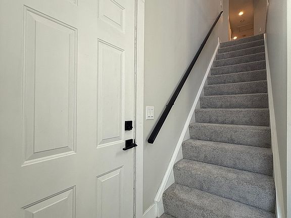 5th image of 603 Stone Brook Ct