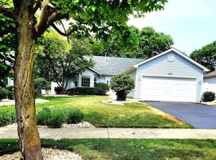 1905 Springside Dr, Crest Hill, IL 60403