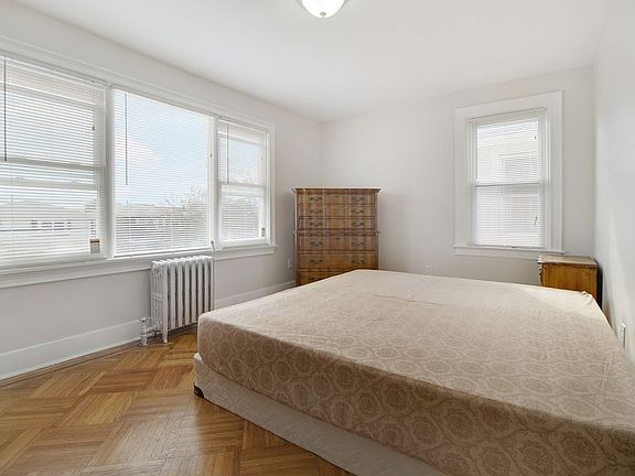 5th image of 16422 97th St