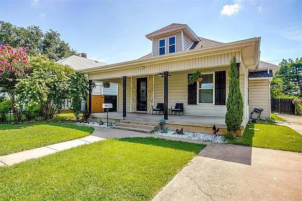 2905 S Jennings Ave — Photo 4