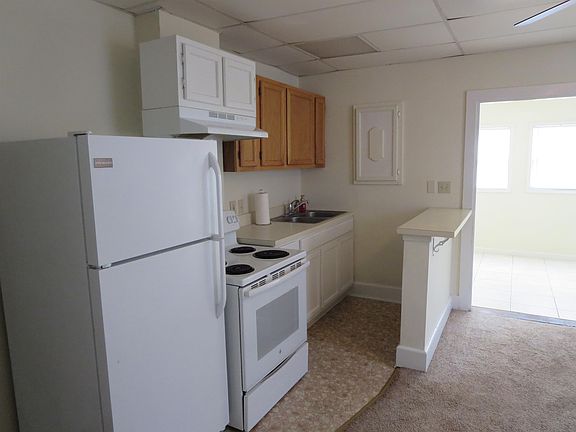4th image of 961 Bryant Ave #B