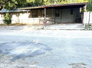 601 13th St, Coleman, TX 76834