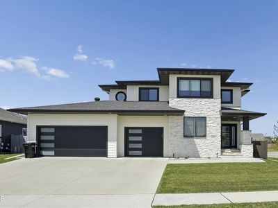 2402 N Pond Dr E, West Fargo, ND, 58078