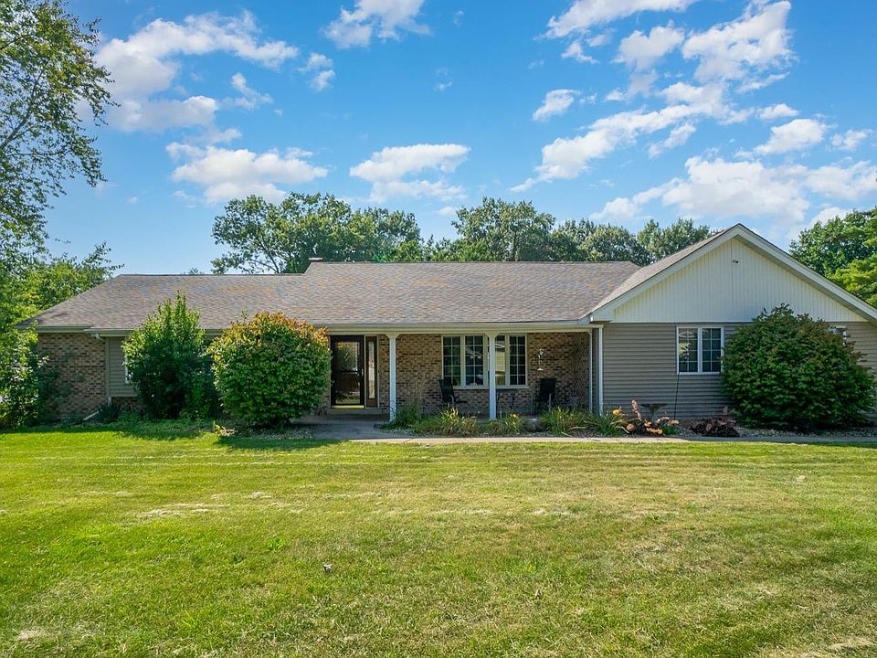 1st image of 2600 Hickory Dr