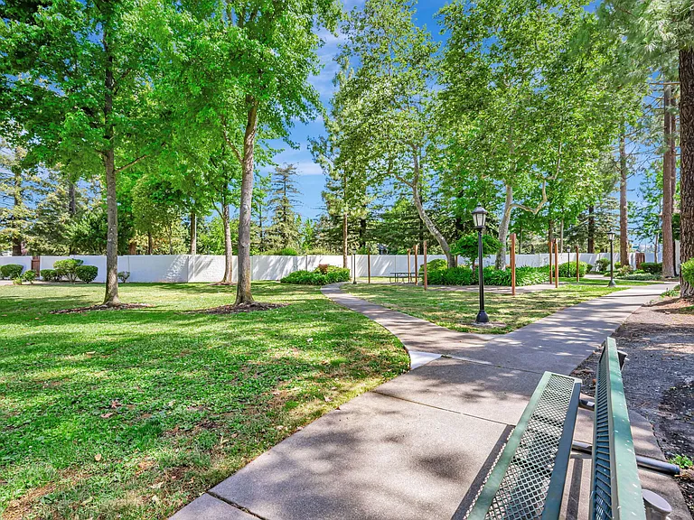 Country Club Village — Photo 19