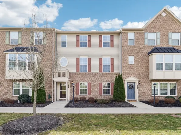 303 Courage Ln, Cranberry Township, PA 16066