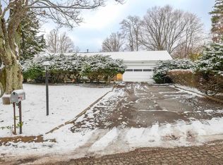 150 E Sunny Slopes Dr, Bloomington, IN 47401