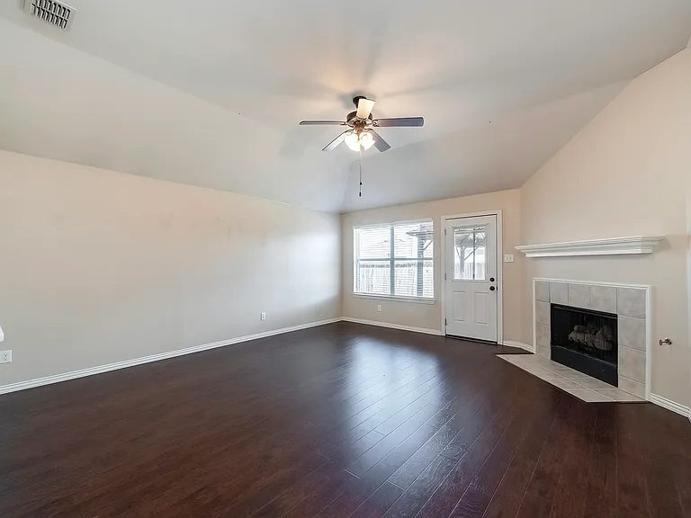 2716 Dawn Spring Dr — Photo 7
