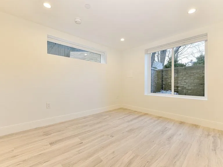 123 Walden St — Photo 26