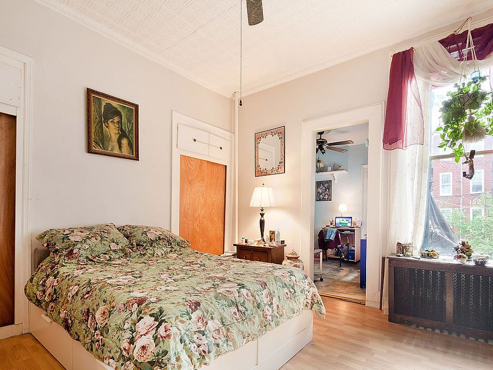 1st image of 1029 Lorimer St #1
