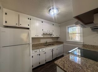 118 Chatham Woods Dr, Cary, NC 27511