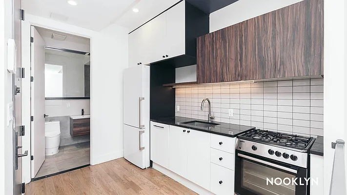 Rented by Nooklyn NYC LLC | media 29