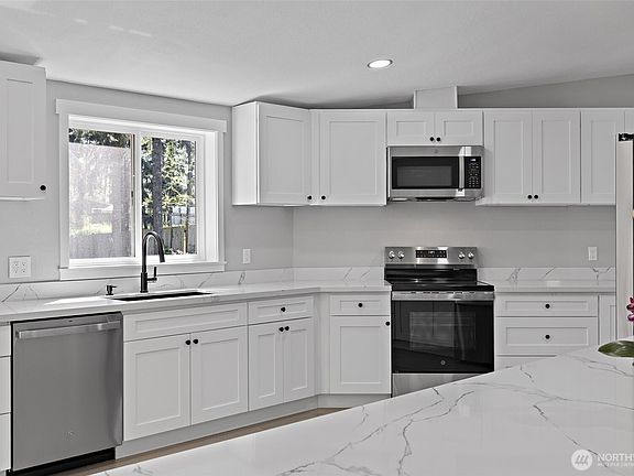 3rd image of 35105 34th Avenue E