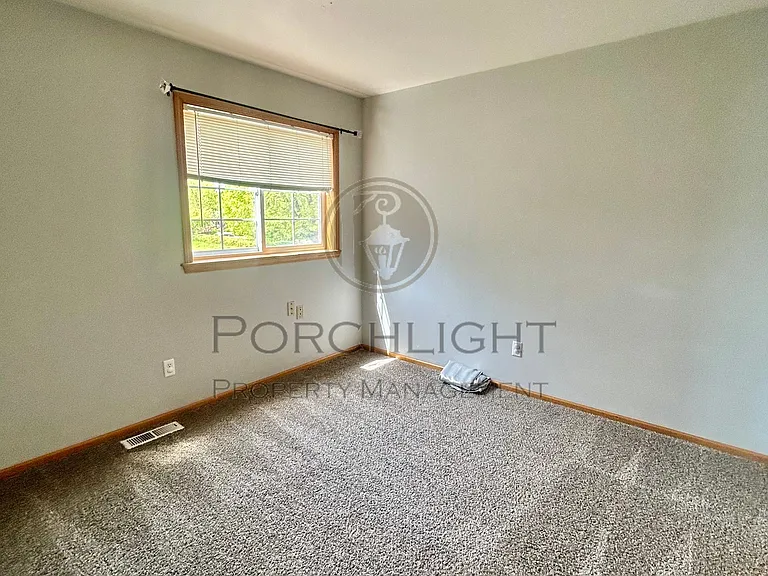 804 E Maberry Dr — Photo 14