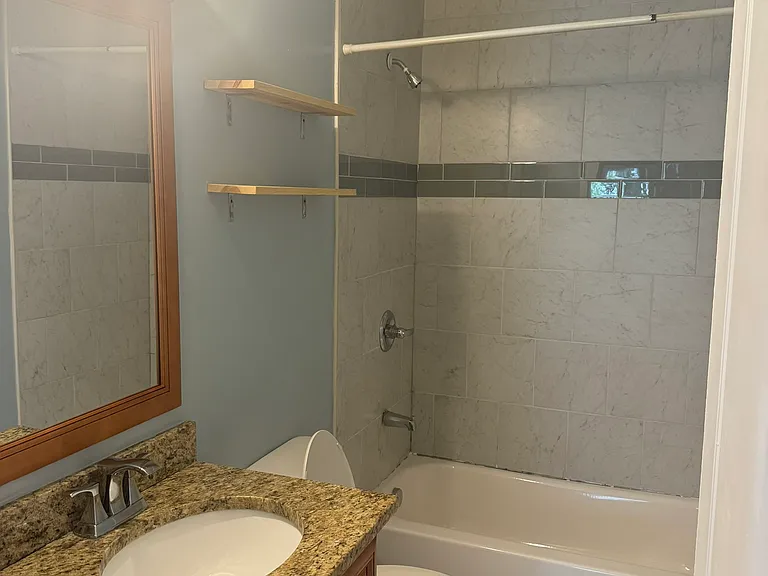 2700 Buchanan St — Photo 18