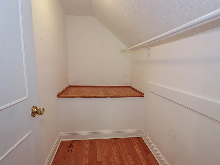 203 16th St W #203 — Photo 26