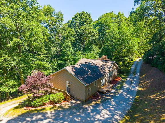 2nd image of 406 Erica Ln