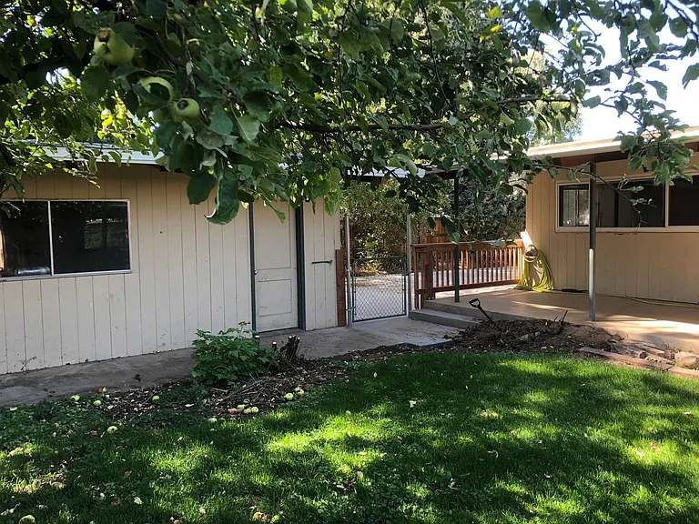 2201 Loyola Ave — Photo 6
