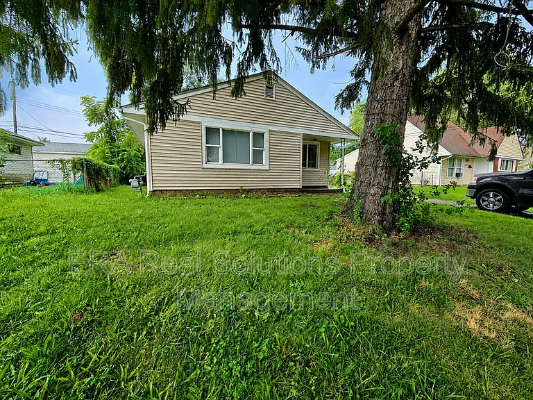 2169 Hanna Dr — Photo 1