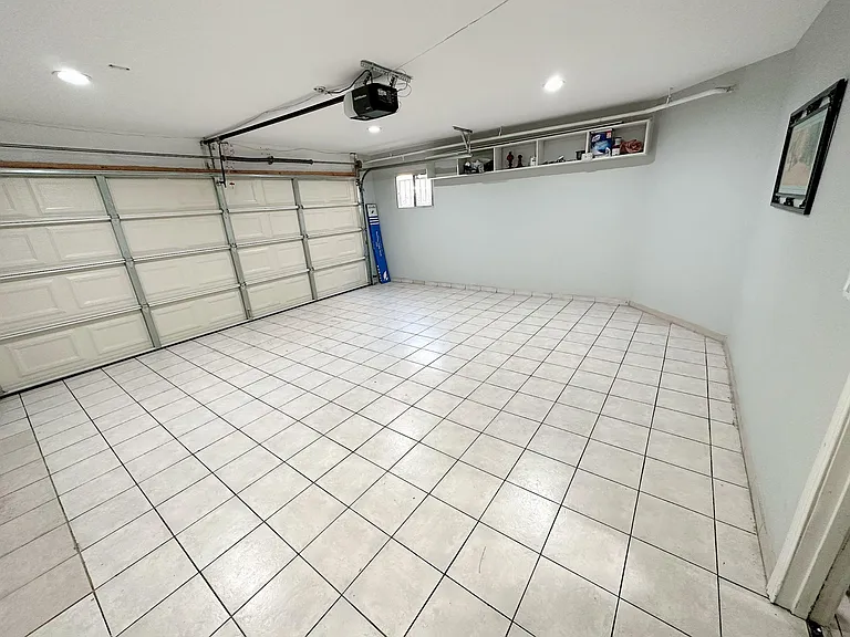 13653 Wyandotte St #3 — Photo 24