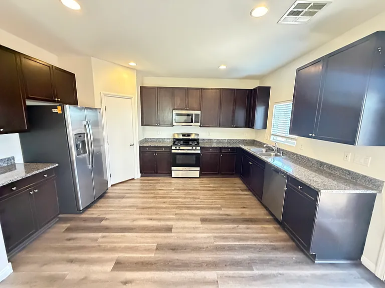 6070 Forest Archer Pl — Photo 8