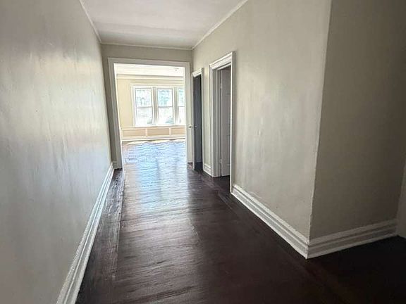 3rd image of 323 Park Ave #5