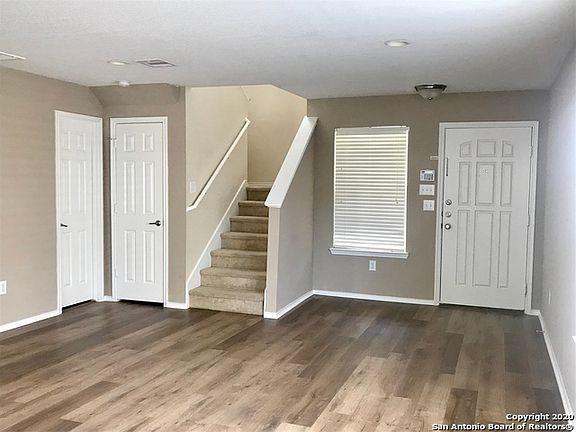 3rd image of 11111 Barclay Point