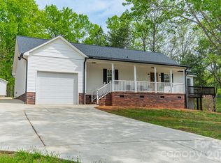 902 Cornelius Rd, Mooresville, NC 28117
