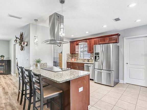 4th image of 3619 Woodhill Dr