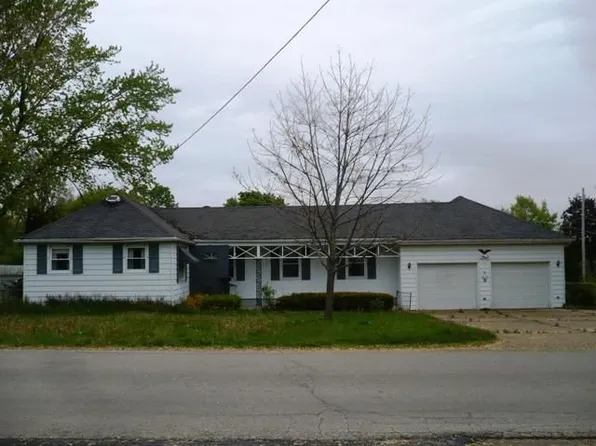 915 Allen St, Belvidere, IL 61008