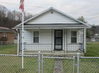 127 Henderson St, Richlands, VA 24641
