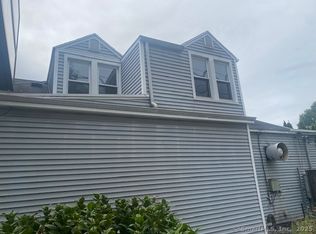 312 Harbor St, Branford, CT 06405
