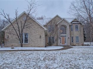 9435 Woodchip Ln, Broadview Heights, OH 44147