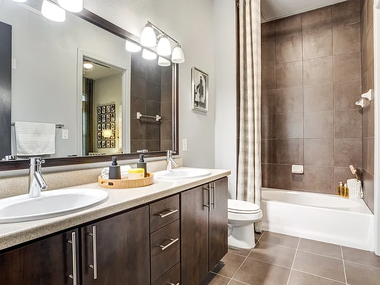 Caroline Post Oak — Photo 7