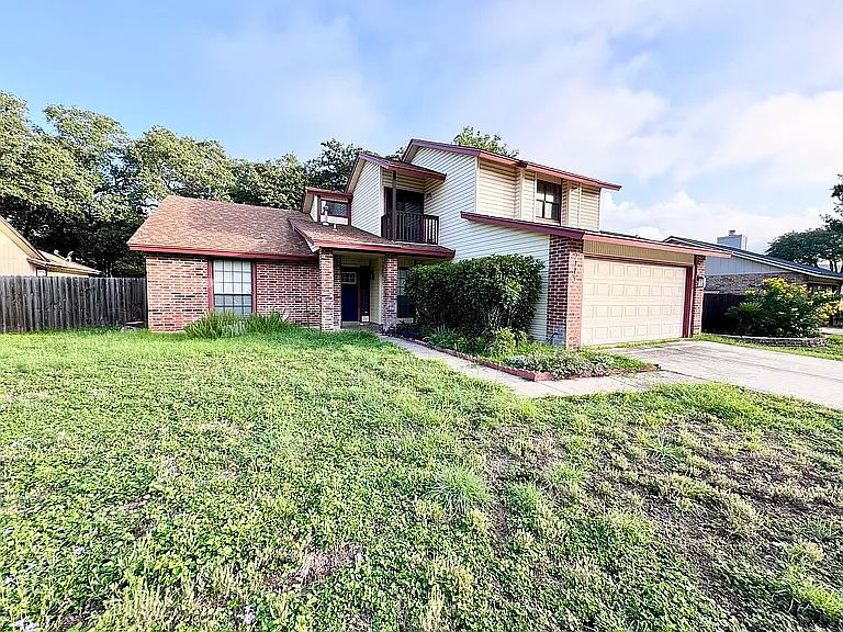 1st image of 2115 Crested Walk Dr