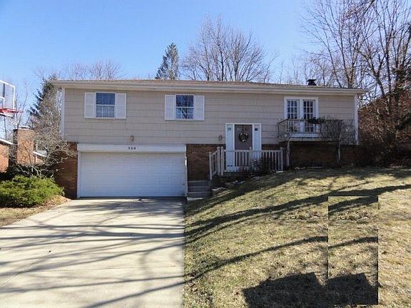 2nd image of 320 Allanhurst Ave