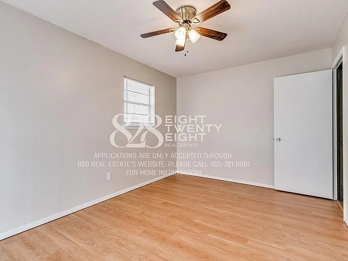 9717 NE 4th St — Photo 38