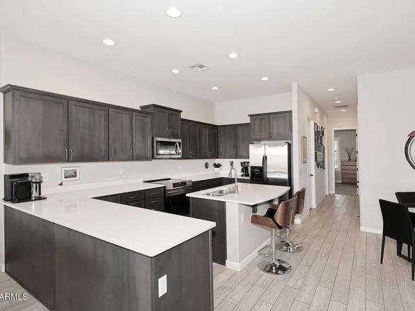 1832 N RED Cliff, Mesa, AZ 85207