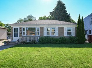 2317 N Wisconsin St, Racine, WI 53402