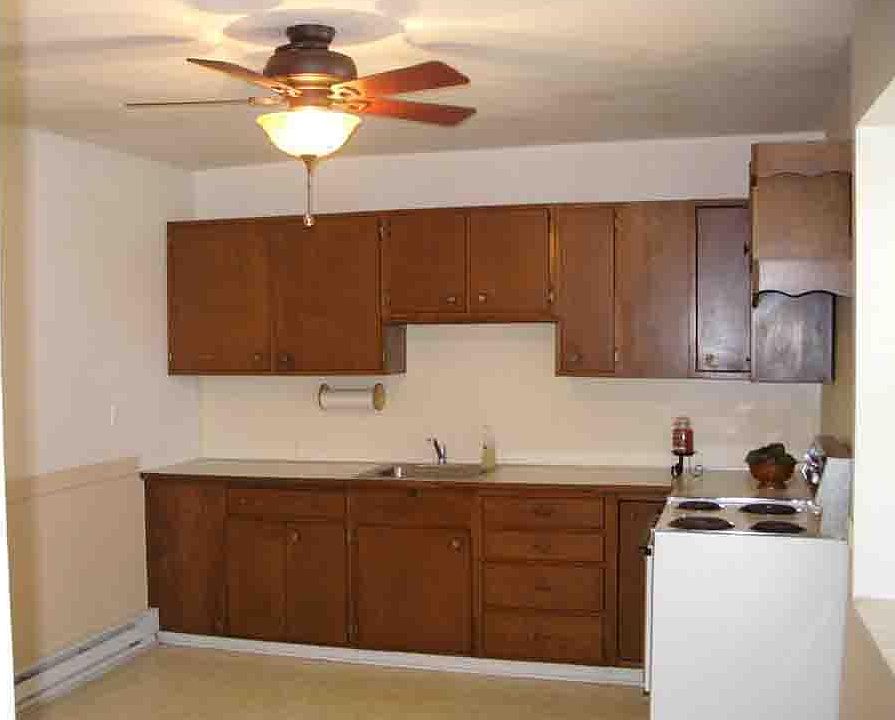 2nd image of 2227 State St