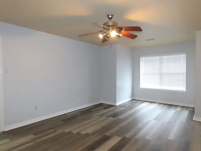 7609 Abbeywood Ct — Photo 45