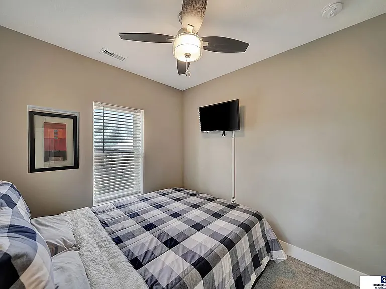 1836 H St #2 — Photo 17