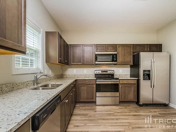 5th image of 4123 Effie Seward Dr