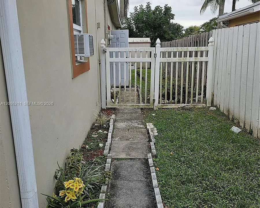 3500 NW 39th St