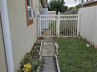3500 NW 39th St, Lauderdale Lakes, FL 33309