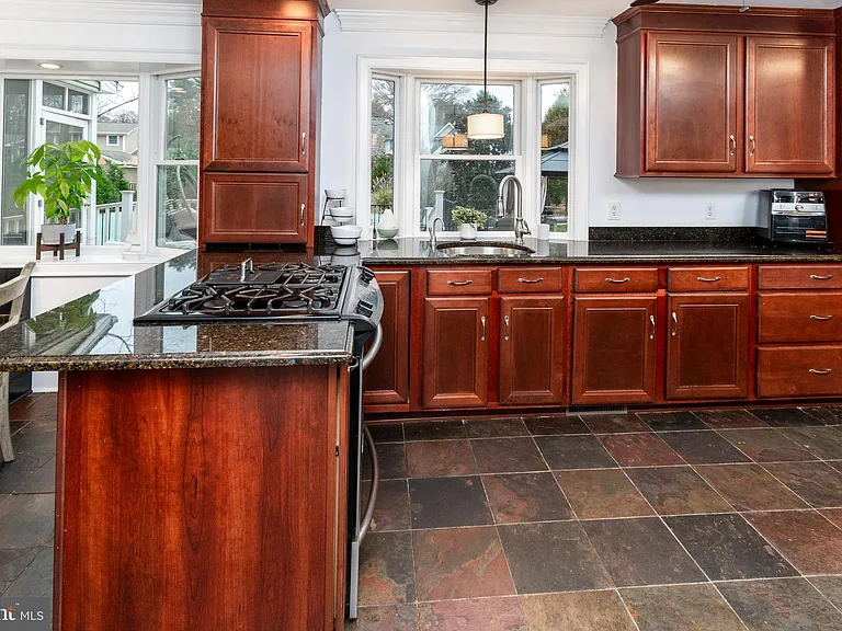 24 Camelia Ct — Photo 5