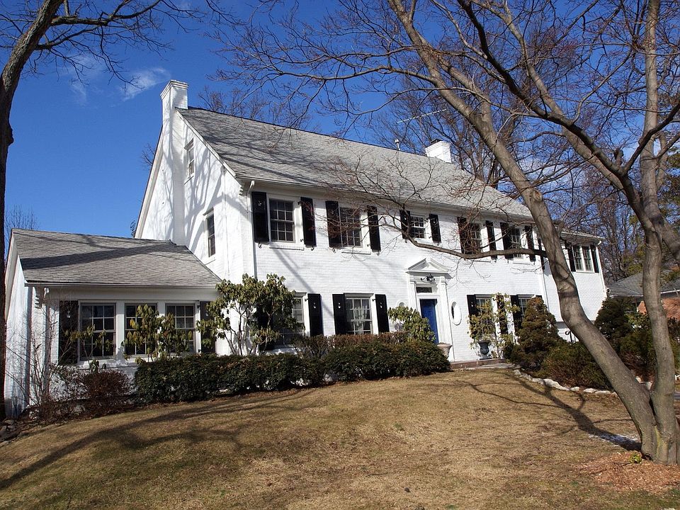 1st image of 47 Crest Dr